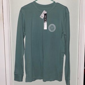 Brand New with Tags Billabong Long sleeve Tee